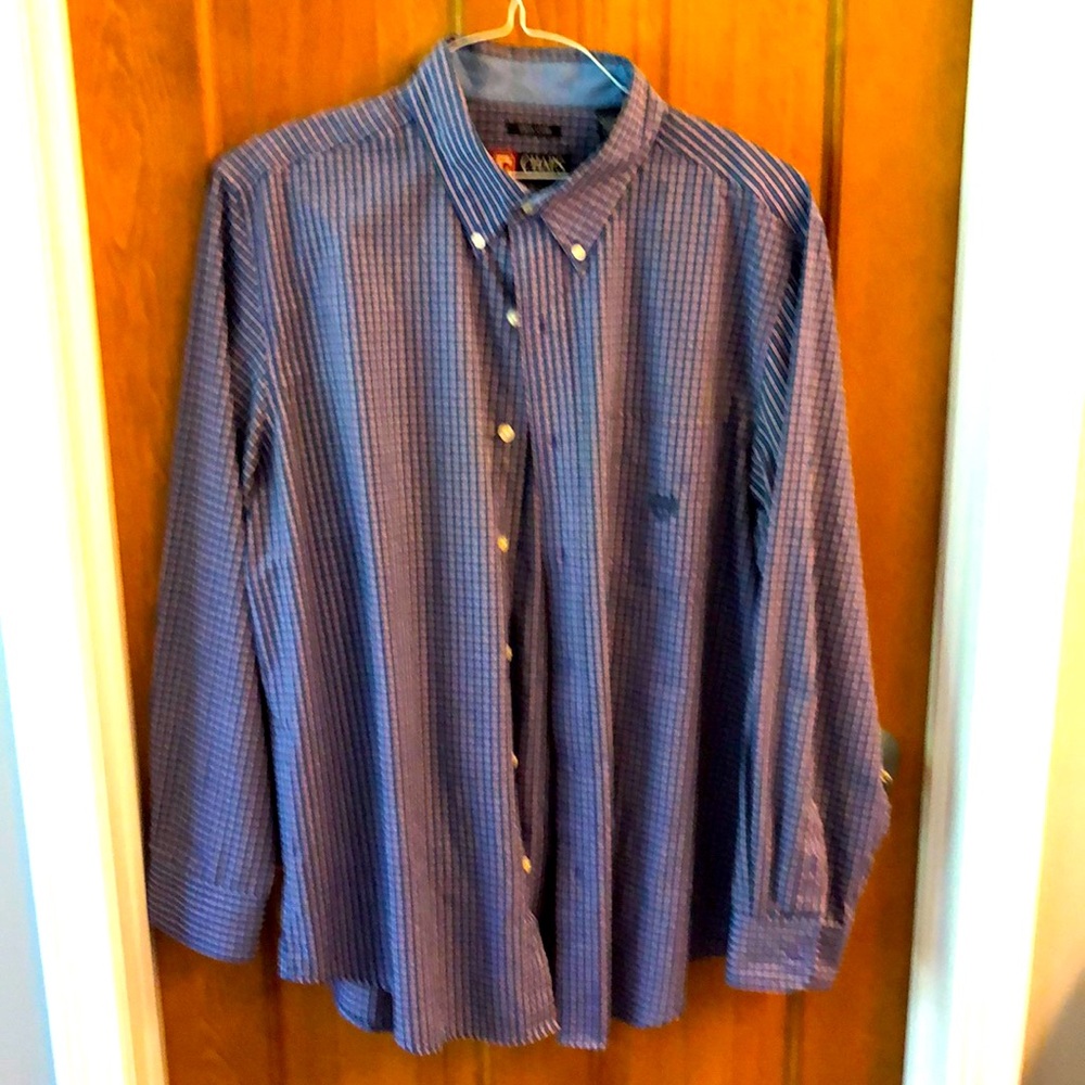 Men’s casual dress shirt